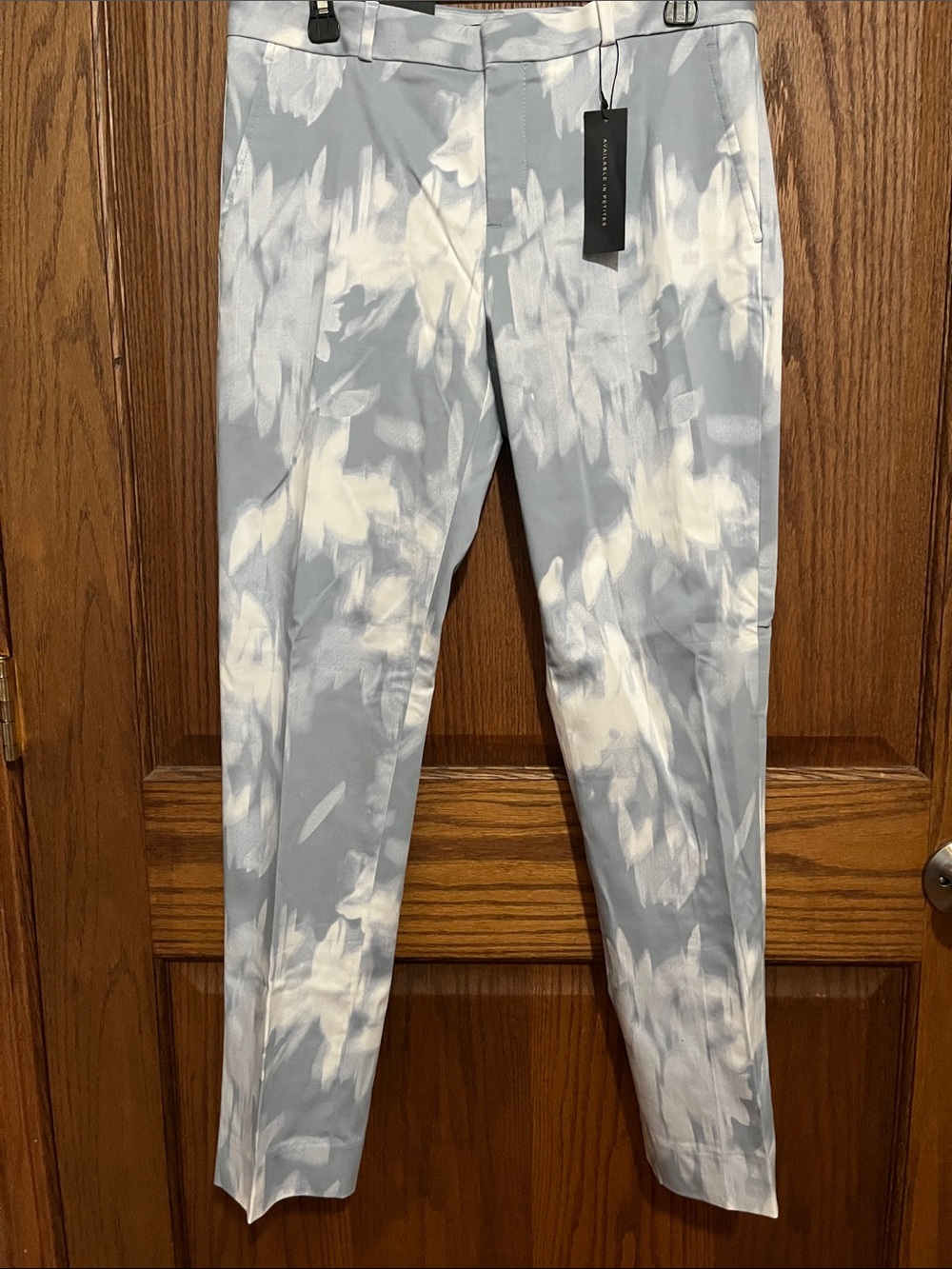 Banana Republic Light Blue & White Brushstroke Cropped Pants